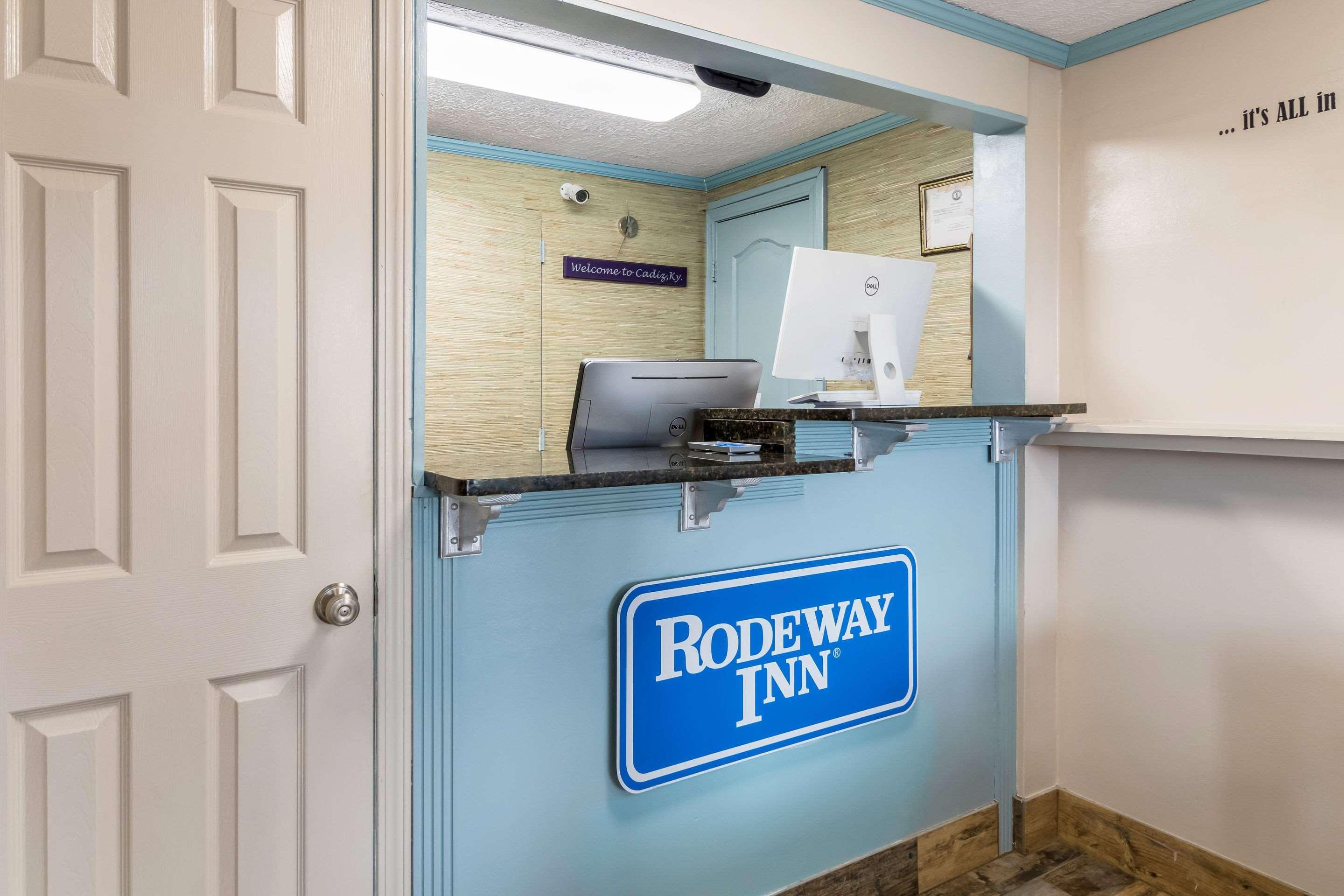 Rodeway Inn Cadiz Exteriör bild